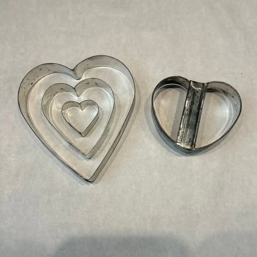 Vtg SET Aluminum Cookie Cutter Metal HEARTS Set of 4